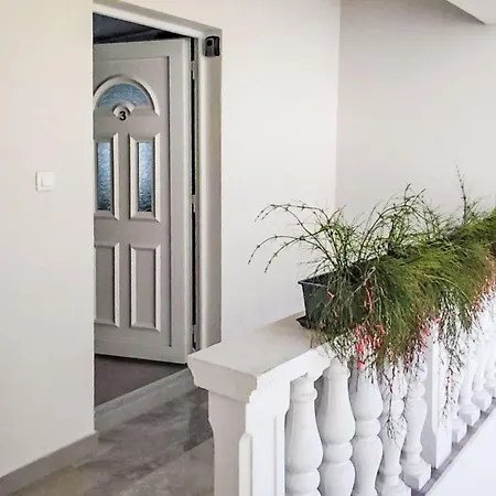 Frlea-2 By Interhome شقة زادار